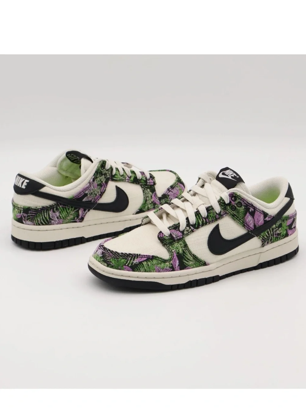 Nike Dunk Low Top Nature Floral Tapestry Sneakers FN7105 030 Women’s Size 8.5